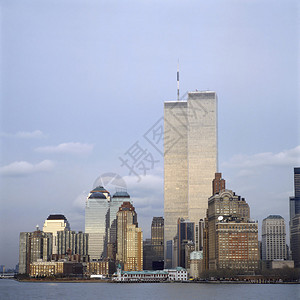 从NJ看到纽约市与世界贸易中心背景图片