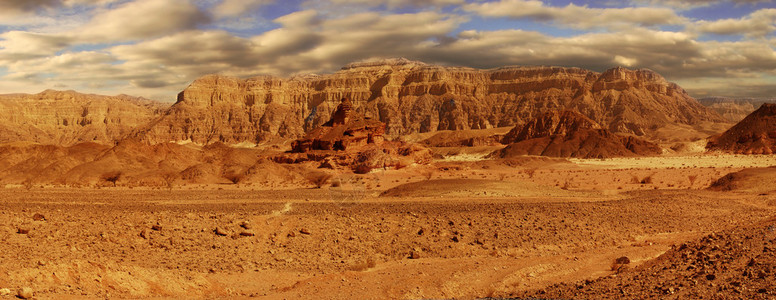 以色列阿拉瓦沙漠山脉全景图片