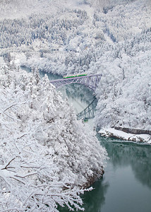 三岛镇的日本山图片