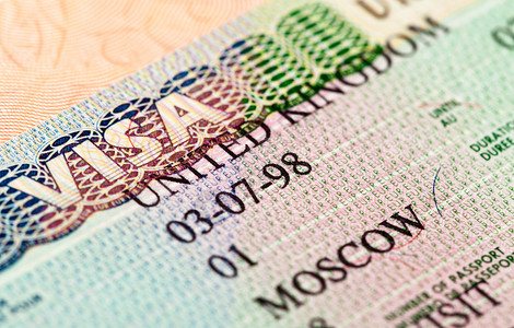 护照上的英国签证出入境印章图片