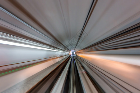蓝光隧道中高速图片
