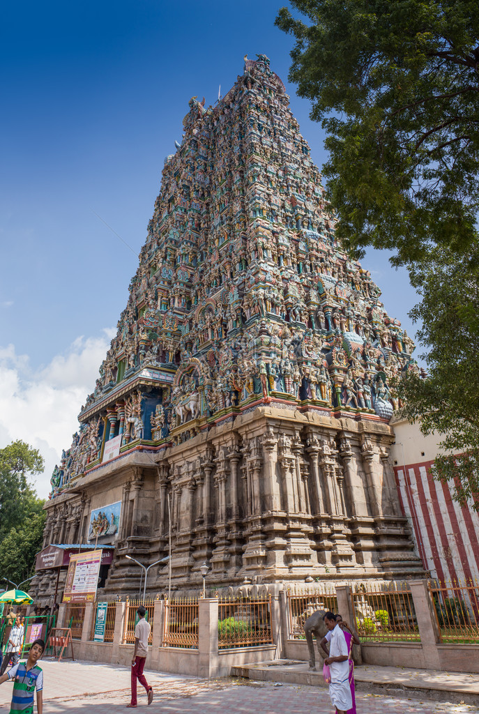 印度米纳克希安曼寺五颜六色的塔图片