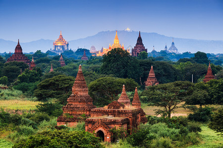 缅甸曼德勒的蒲甘寺庙图片