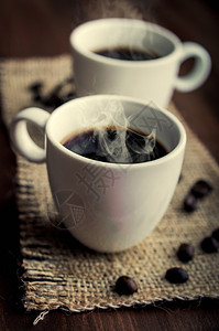热杯新鲜咖啡图片
