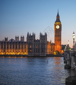 英国伦敦夜间的议会众议院akaWestmi图片