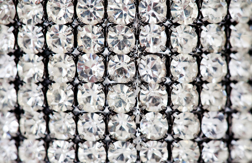 关闭独家和豪华钻石手链的细节静物视图多重品质的钻石细节闪耀着光图片
