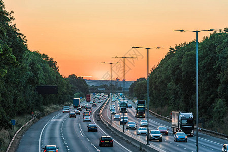 英国高速公路交通繁图片