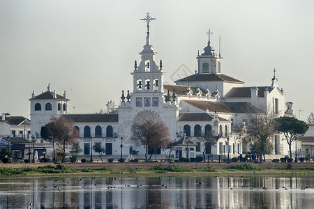 Huelva沼泽中的VirgendelRoc图片