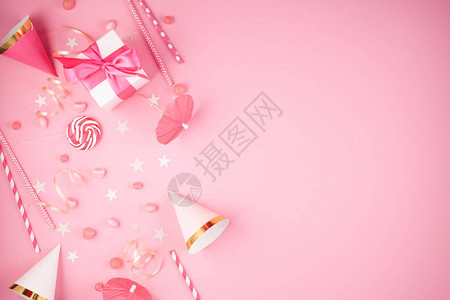 粉红色背景上的女孩派对配饰邀请生日单身派对婴图片