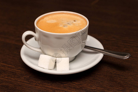 一杯加糖的咖啡图片