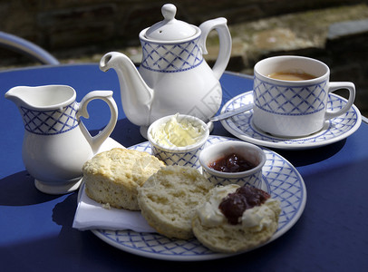 一种传统的英国奶油茶配图片