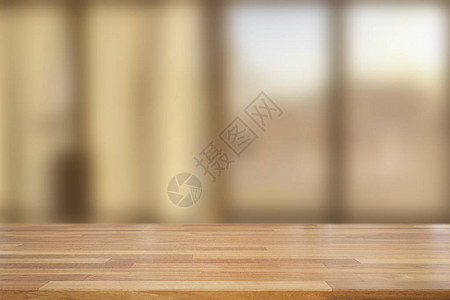空木制桌和模糊的现代厨房咖啡厅背景背景图片