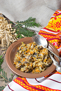乌克兰圣诞节用蘑菇煮菜图片