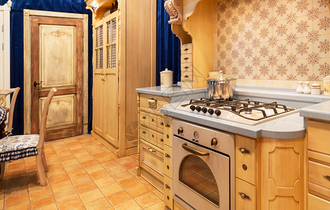 奢华轻木定制厨房室内设计图片