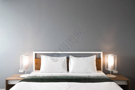 现代卧室设计双人床图片