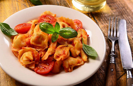传统意大利菜番茄图片