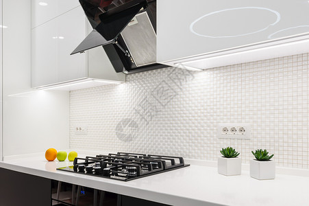 现代白色和黑色厨房最起图片