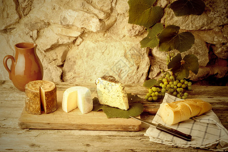 西班牙坎塔布里亚的果实静态生命奶酪品种图片