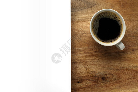 桌上有白色空间的咖啡图片
