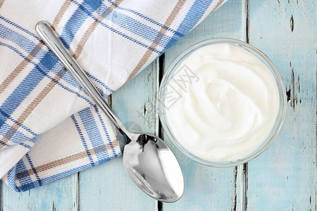希腊酸奶在碗中图片