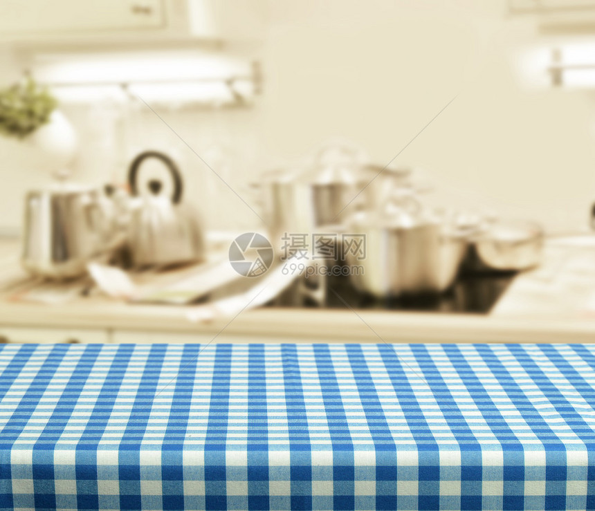 产品空表格在厨房背景上显图片