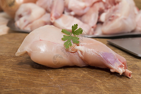 烹饪用生兔肉背景图片