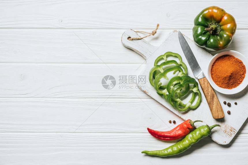 辣椒和甜椒的顶视图图片