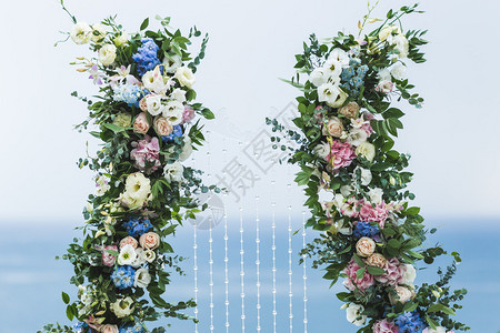 可爱的婚礼花卉装饰特写图片
