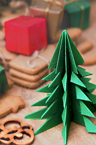 Origami圣诞树和姜面包饼干圣诞节图片