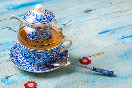 茶壶茶杯和汤图片