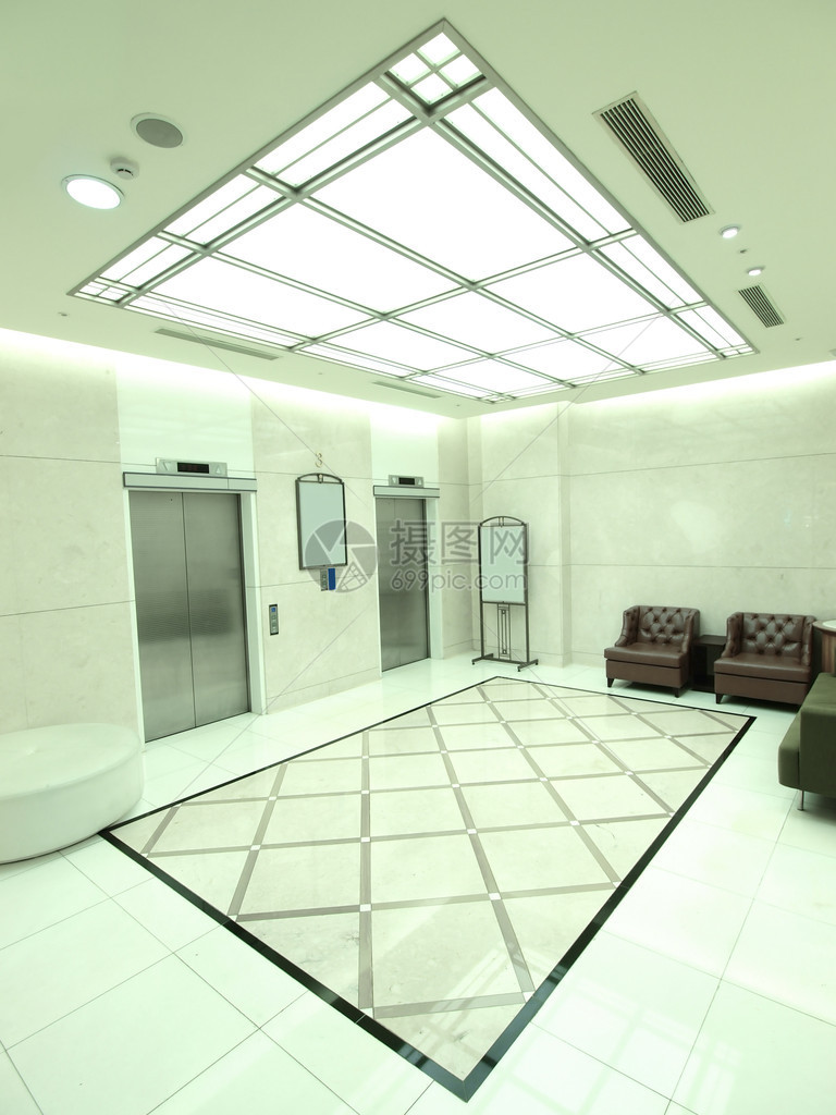 现代大厦电梯候车室图片