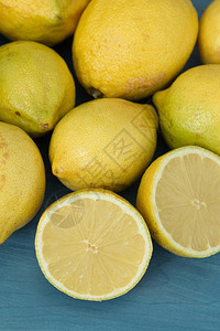 酸和黄色水果图片