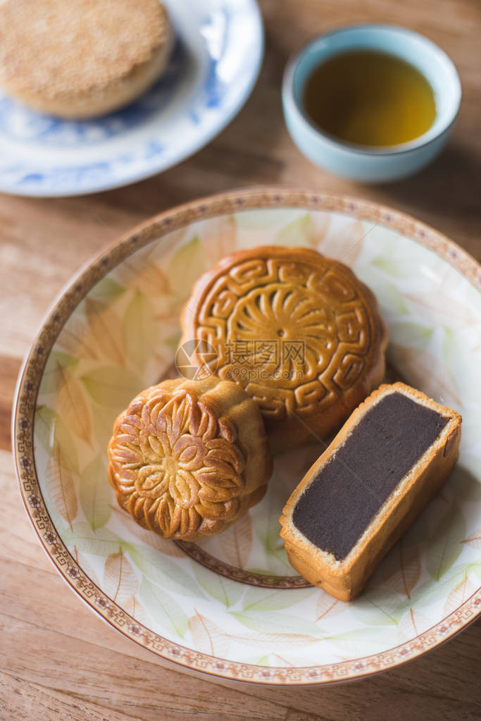 秋节美食月饼茶图片