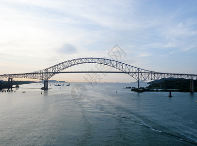 巴拿马的泛美桥连接南北美洲和南美洲图片