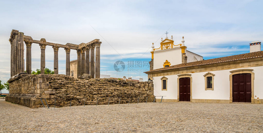 葡萄牙埃武拉神庙的景色图片