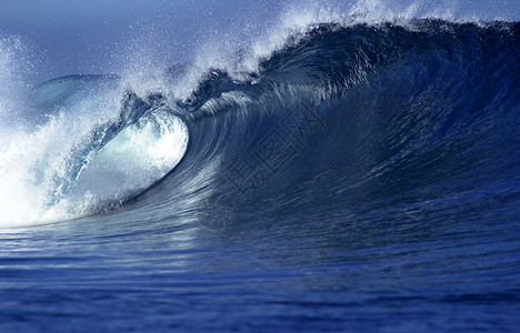 斐济海洋中波浪的特写图像背景图片