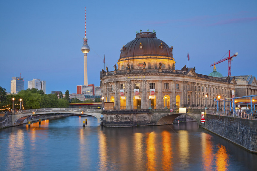 德国柏林博物馆岛和电视塔的图片校对P图片