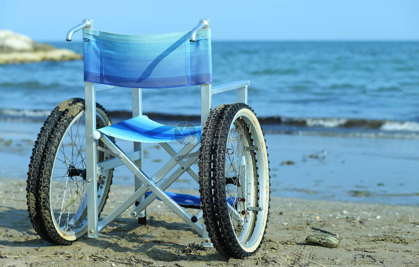 夏天在海边特别轮椅用大图片