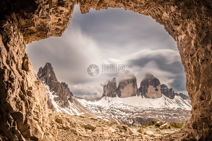 意大利多洛米蒂山全景TreCimeDiLa图片