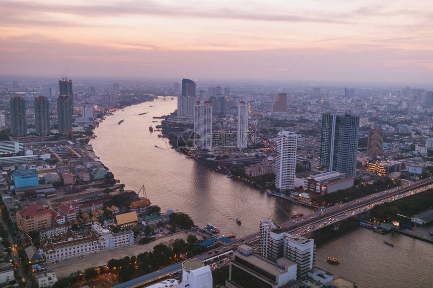在泰国的Bangkok摩天图片