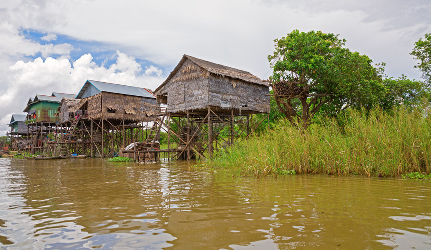 柬埔寨SiemReap省TonleSap湖KampongPhluk漂浮图片