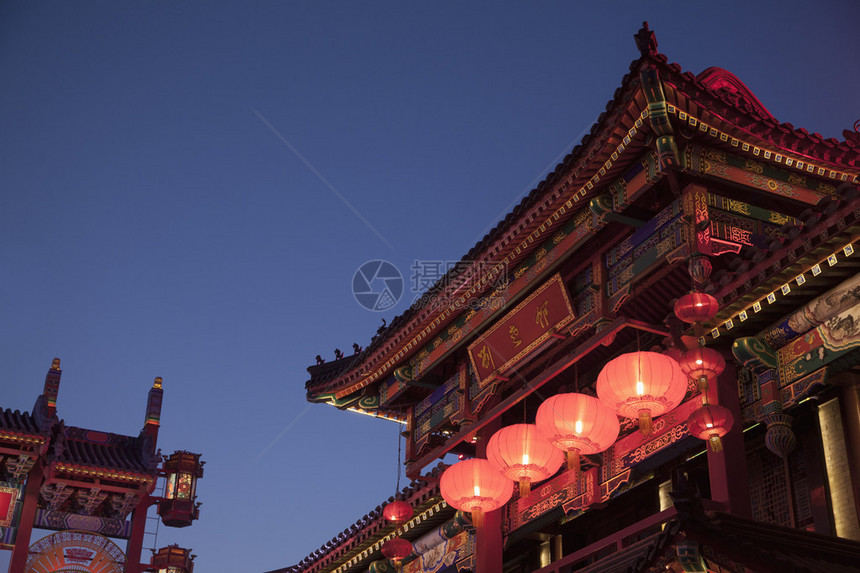 北京夜间照明的传统建筑校对P图片