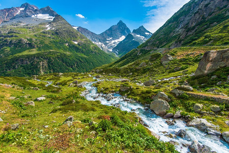 瑞士阿尔卑斯山风景瑞士山图片