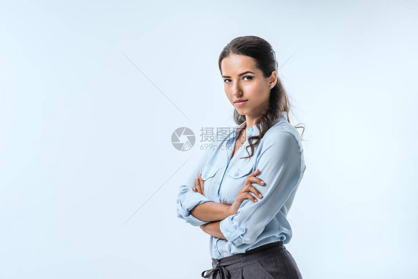 身穿正装的年轻自信商业女商人肖像看着蓝图片
