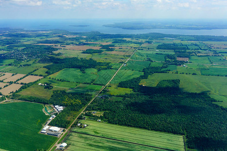 加拿大安略省日间农业用地的空图片