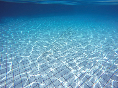 游泳池的水下拍摄背景图片