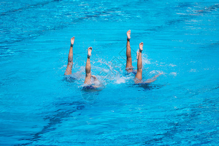 女子队同步游泳在奥林匹克运动比赛图片