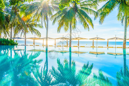 美丽的豪华酒店泳池度假村近海滩明亮的图片