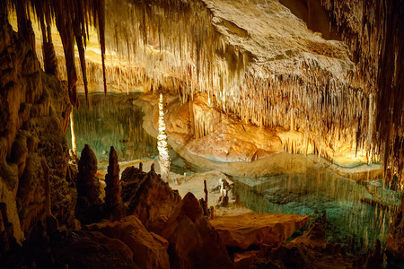 西班牙Majorca的龙洞高清图片