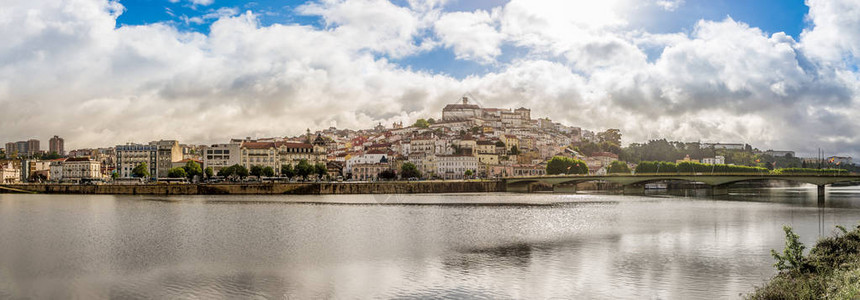 大学城市科英布拉与葡萄牙Mondeg图片